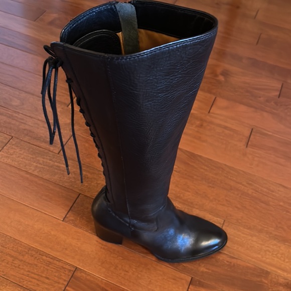 New never worn.black leather boot size 9 - Picture 1 of 16